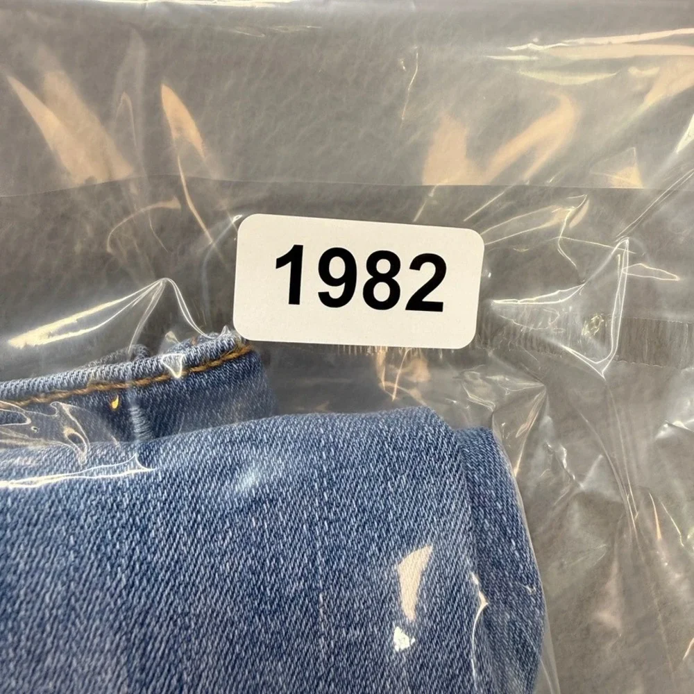 Abercrombie Kids Straight Leg Denim Jeans Regular Fit Size 11/12 Light Blue Wash